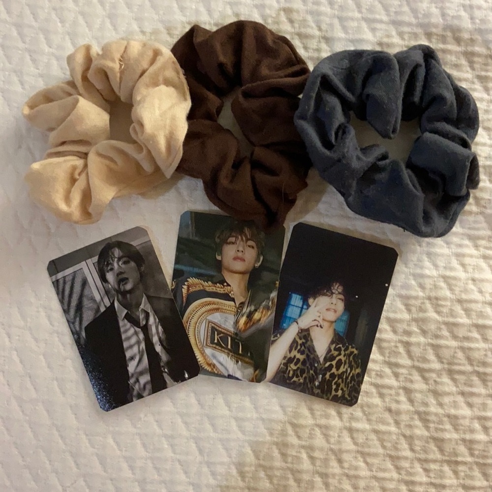 Taehyung Photo Card Scrunchie Pack